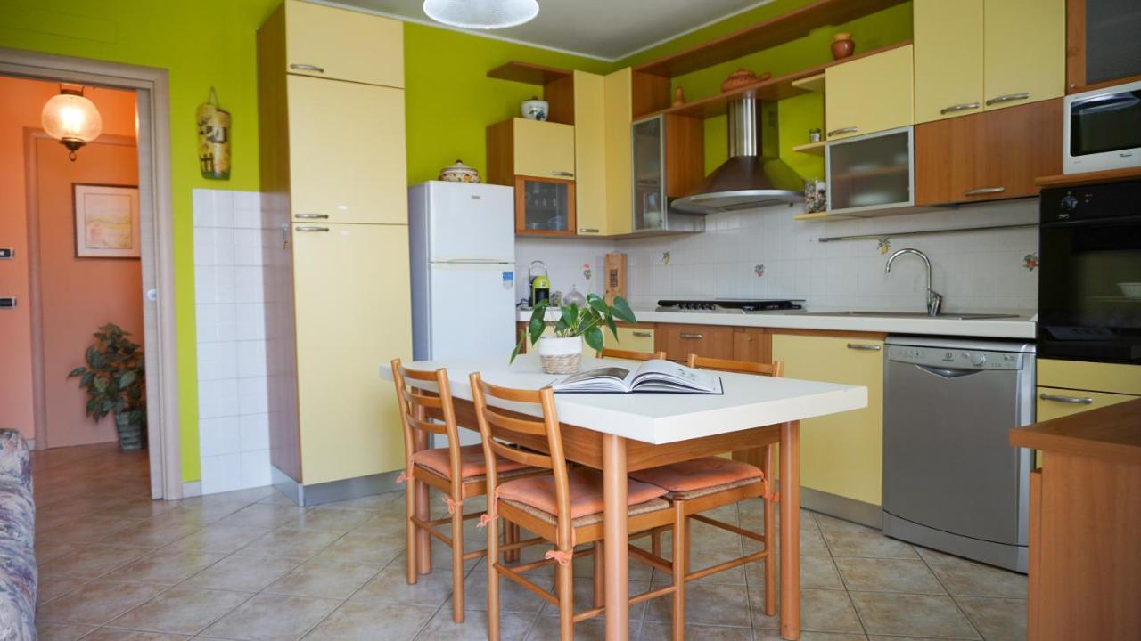 Sunny House Daire Diano dʼAlba Dış mekan fotoğraf